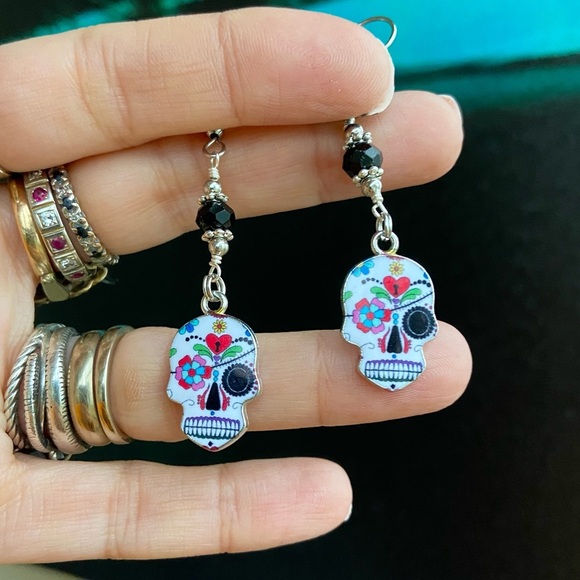 π΄β SALE ! red dot items are 2 for $25 . Bundle more than 3 and its $10 each π - Picture 4 of 11